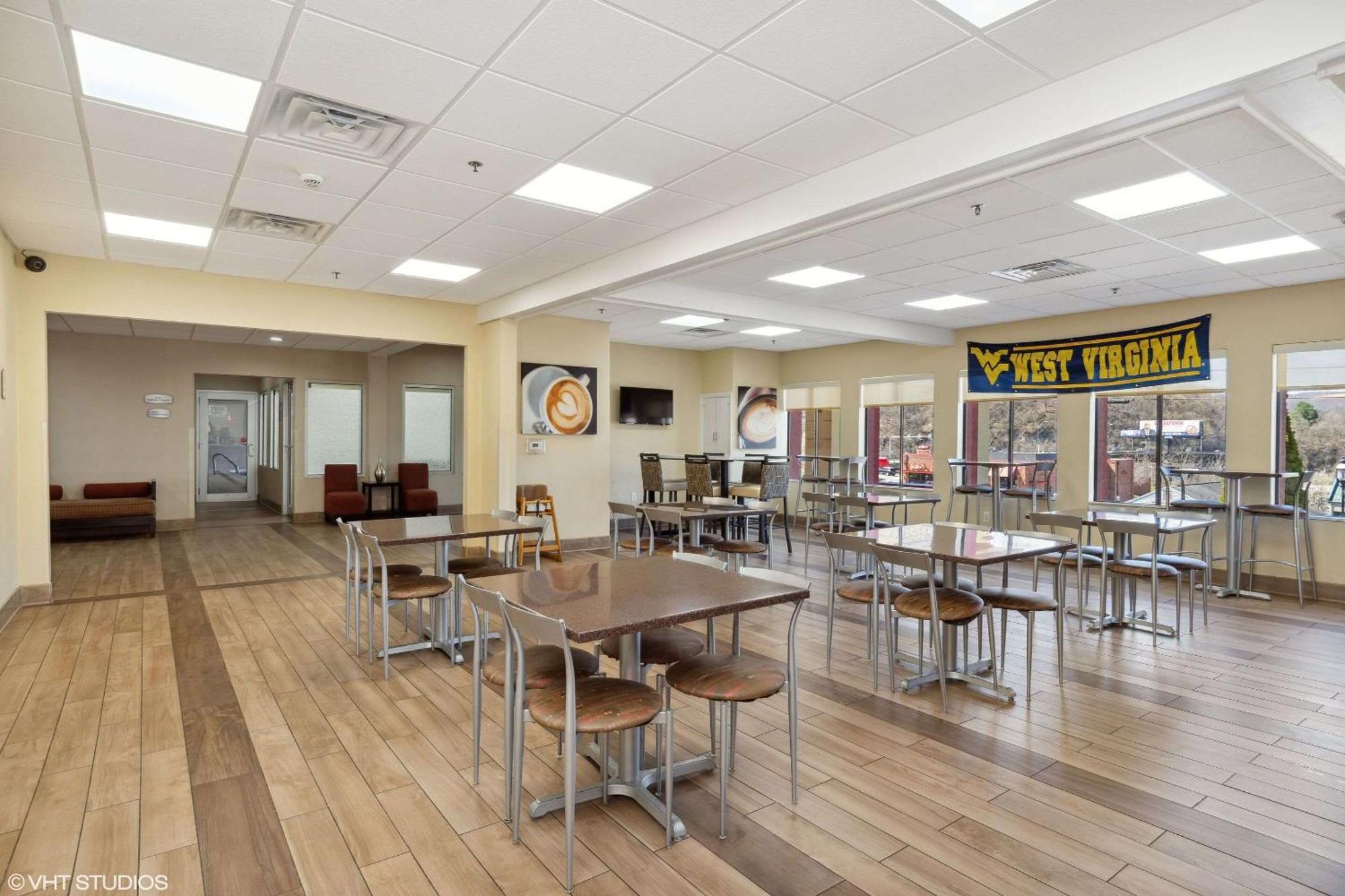 Quality Inn & Suites Morgantown - University Area Exterior foto